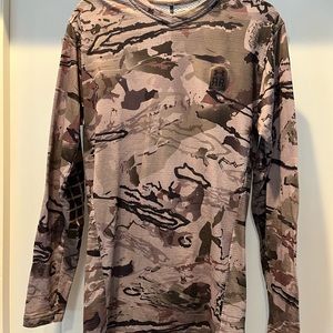 Men’s under armor hunting shirt
